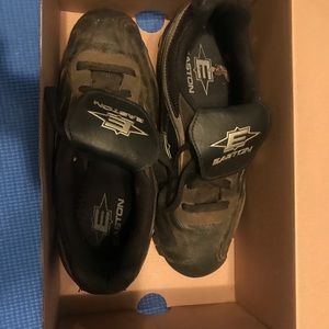 Barely used softball shoes